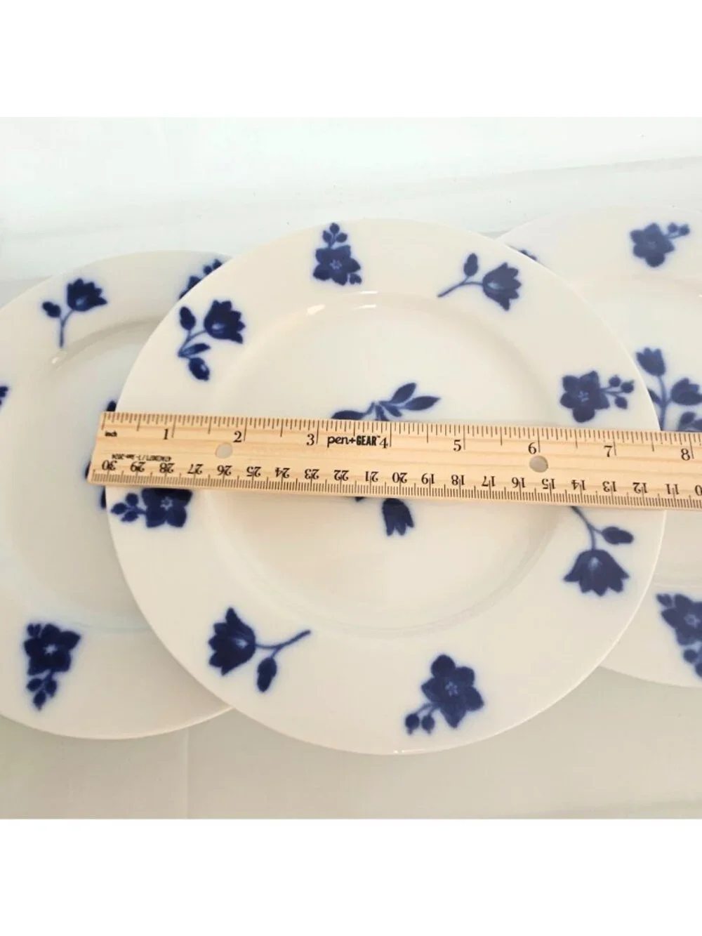 3 Williams Sonoma Flow Blue Salad Plates 7.5